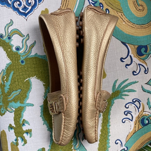 Tory Burch Gold Leather Driving Shoes Size 7.5 Excellent Condition - Picture 13 of 13
